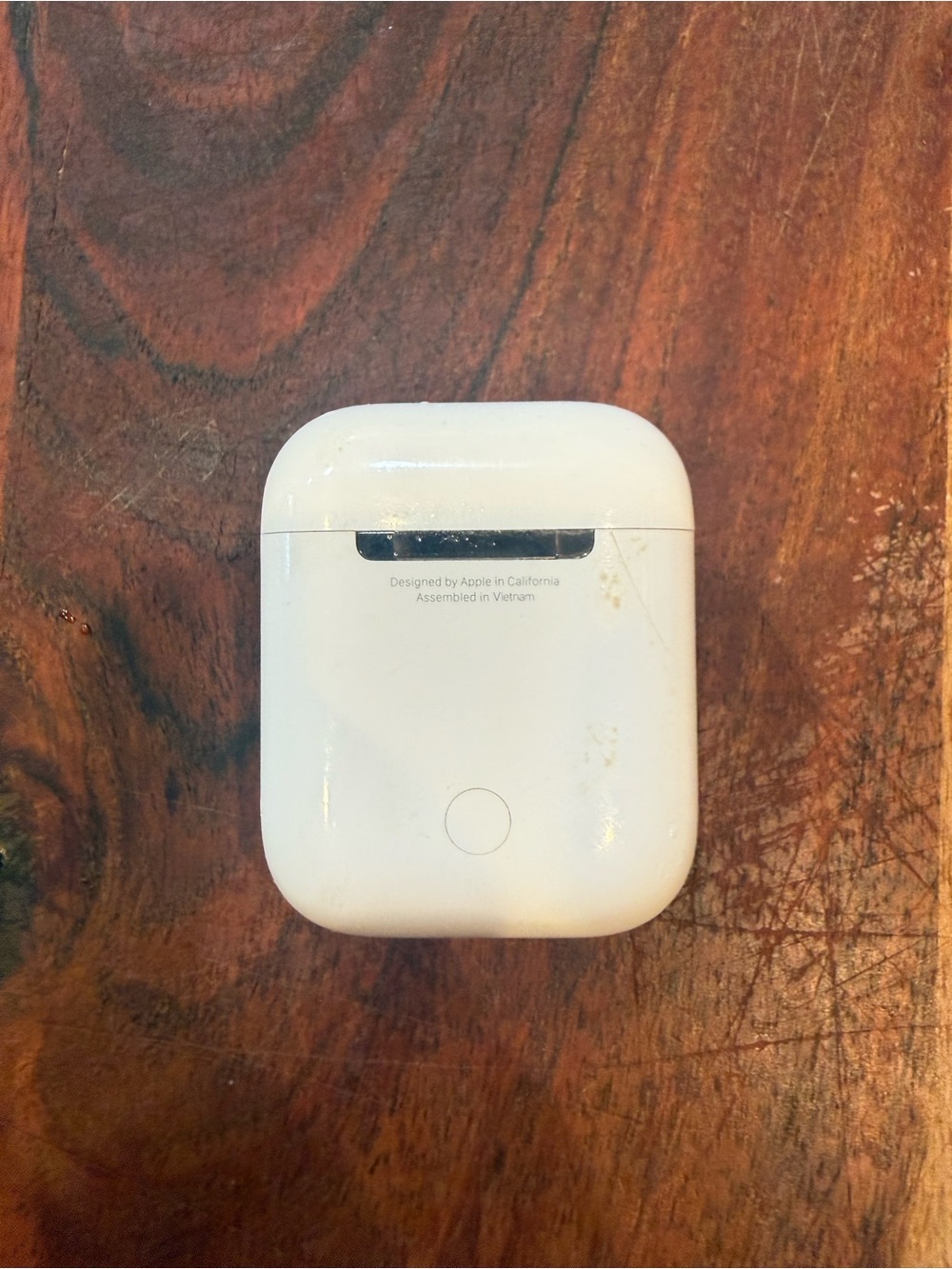 Apple White AirPods Case - Classic Gloss Finish. Barely used